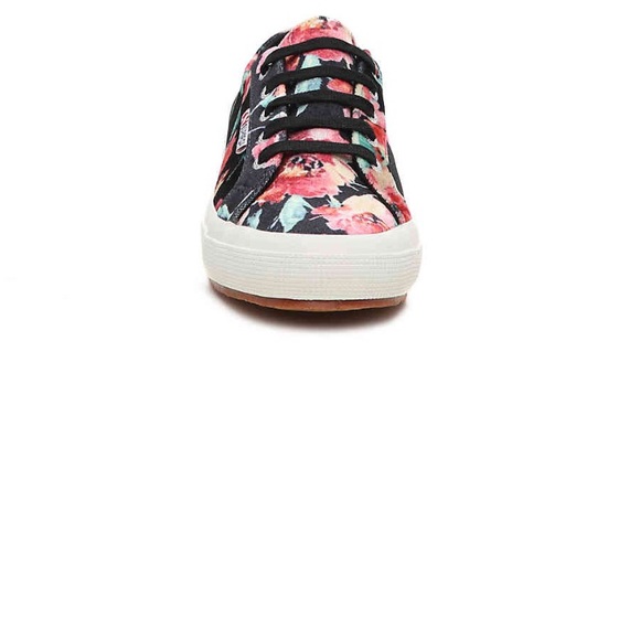 Superga Women's 2750 Rasotropicalw Sneaker - Picture 2 of 7